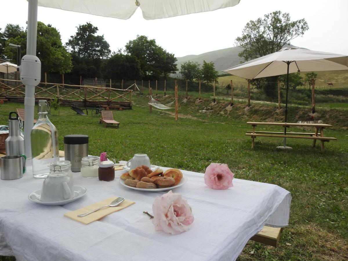 La Fattoria Dei Sibillini Villa มอนเตมอนาโก ภายนอก รูปภาพ